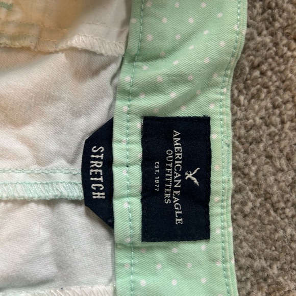 Women’s America Eagle size 10 Green polka dot green shorts - Picture 2 of 5